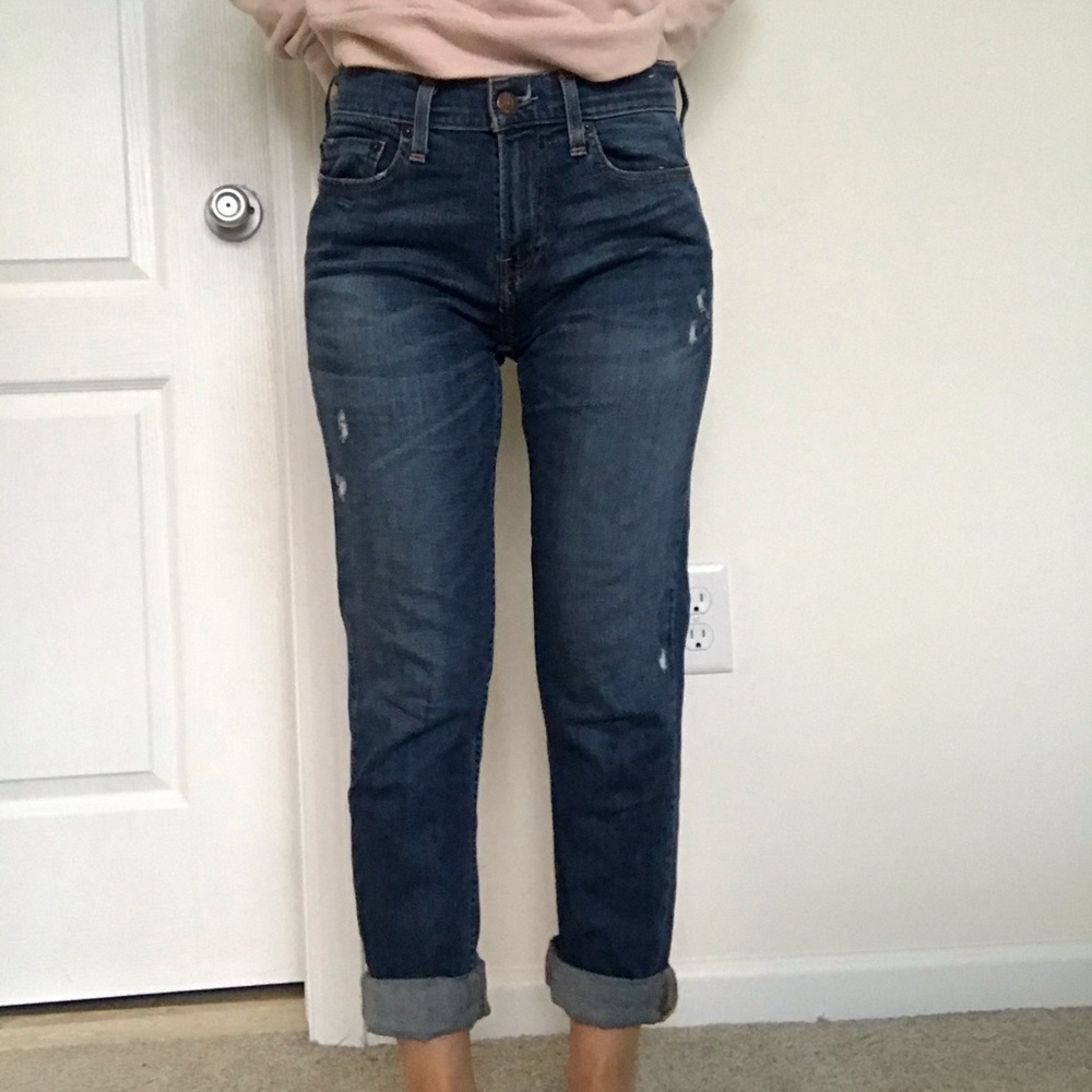 Hollister skinny jeans size 28